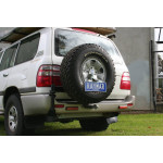 Крепеж номерного знака к калитке Toyota Land Cruiser 105